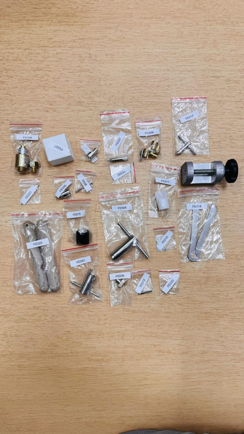 KIT BÁSICO DE FERRAMENTAS PARA PEÇAS DE MÃO - Image 2